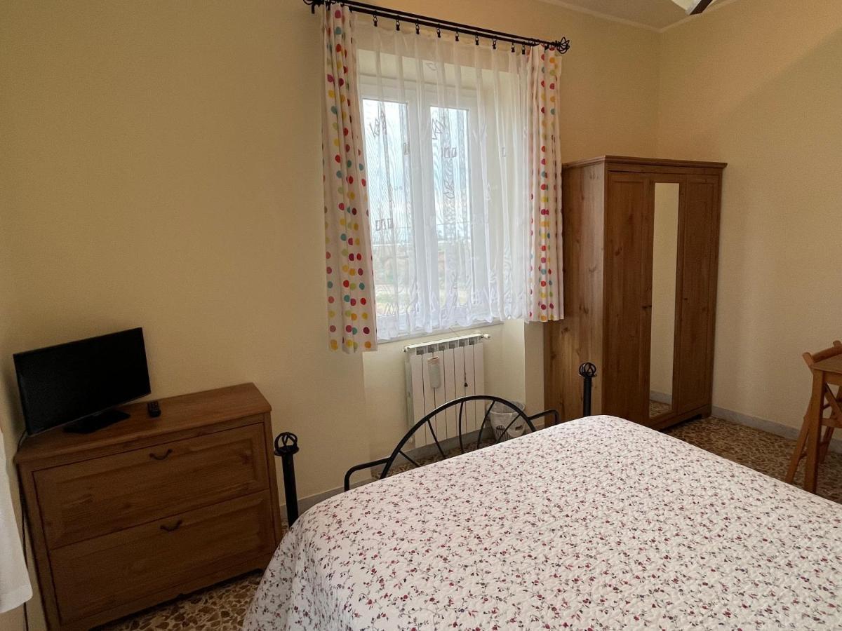 Bed And Breakfast Elisa Sonnino 외부 사진